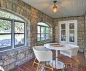 Spacious Louisville Home: Walk to Restaurants!