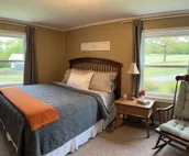 Peaceful and Quiet with Beautiful Lake Views