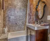 Smart Home, Hot Tub, direct Beach/Nat’l Park access, luxury amenities