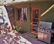 Killer location family friendly, walkable to trails and hiking