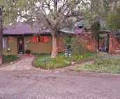Killer location family friendly, walkable to trails and hiking