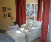 Killer location family friendly, walkable to trails and hiking