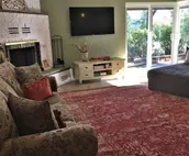 Killer location family friendly, walkable to trails and hiking