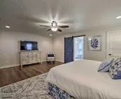 Casual Yet Elegant, Spacious NW Oklahoma City Home