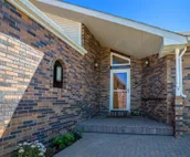 ThePinecone - luxury vacation rental awesome deck with view & amenities for 2-18