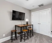 Stay for GenCon - Indy Chic, 4 Bdrm!