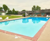 Modern, Traditional, Quiet and Upscale