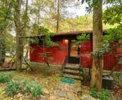 River Haus - Adorable riverfront cabin right on the Chattahoochee minutes from