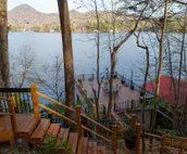 Knot Done - Luxurious treehouse-style lodge with breathtaking views of Lake