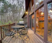 No Stress At All - Secluded & cozy cabin  with wall-to-wall windows