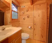 No Stress At All - Secluded & cozy cabin  with wall-to-wall windows
