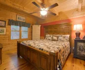 No Stress At All - Secluded & cozy cabin  with wall-to-wall windows
