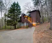No Stress At All - Secluded & cozy cabin  with wall-to-wall windows