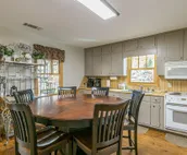 Lazy River Days - Riverfront cabin with amazing views in downtown Helen