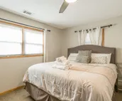 Lazy River Days - Riverfront cabin with amazing views in downtown Helen