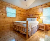 Sunny Woods Cabin - Beautifully designed modern rustic getaway with fire pit