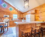 Sunny Woods Cabin - Beautifully designed modern rustic getaway with fire pit