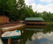 Knott`s Landing - One-of-a-kind floating water cabin, 15 minutes from downtown