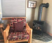 Tranquil Creekside Cottage in the Heart of the Beautiful Black Hills