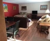 Quaint Cabin in the Heart of the Black Hills
