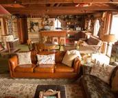 Charming Lakeside Cabin, Minutes from Tulsa with Private Dock