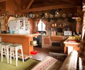 Charming Lakeside Cabin, Minutes from Tulsa with Private Dock