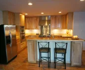 Perfect location. Spacious.Amazing Alyeska Mt. views.Incredible kitchen.New beds