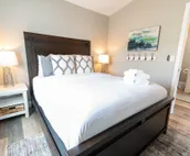 Suite 08 Downtown Palmer
