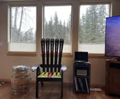 New Hm w/fire pit, short walk to dining and brewery!