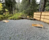New Hm w/fire pit, short walk to dining and brewery!