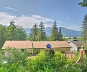 Cozy Retreat w/ Fire Pit - Near Mendenhall Glacier