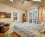 Secluded, Fenced Cottage, Hot Tub, Fire Pit, Dog Friendly, Nat’l Park