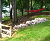 WOW-modern NEW house on Lake Shafer: Hot tub, beach, firepit, playground, games!