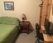 5 BR/2.5 BA Hunting & Fishing Lodge