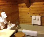 Johnson's Country Cabin - One price rents the entire home!
