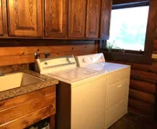 Johnson's Country Cabin - One price rents the entire home!