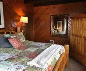 Johnson's Country Cabin - One price rents the entire home!