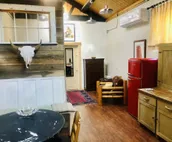 Large, Private & Charming retreat is ultimate upscale stay near Cody, Y.S. Park