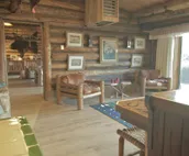 Large, Private & Charming retreat is ultimate upscale stay near Cody, Y.S. Park