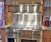 JBs Alaska Getaway Beautiful Custom Log home for your Alaskan experience 2b/2b