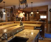 JBs Alaska Getaway Beautiful Custom Log home for your Alaskan experience 2b/2b