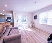 .6 Walk to Carmel Midtown (Palladium). Plus massage chair & purple mattress
