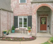 Lake Front Property With Swimming Pool In Quiet Neighborhood