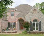 Lake Front Property With Swimming Pool In Quiet Neighborhood