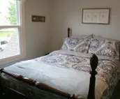 Lake Front Property With Swimming Pool In Quiet Neighborhood