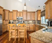 Stone Harbor - 5th Home from Beach (86th St) walk downtown, beach & new pool
