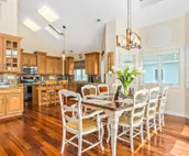 Stone Harbor - 5th Home from Beach (86th St) walk downtown, beach & new pool