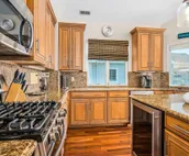 Stone Harbor - 5th Home from Beach (86th St) walk downtown, beach & new pool
