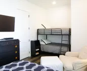 NEW modern lake house + apt for 15: HOT TUB, beach, firepit, playground, games!