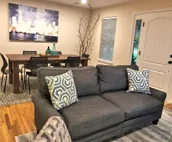 Tranquil Countryside Bungalow: A Blissful Retreat in Town Minutes From UofA!